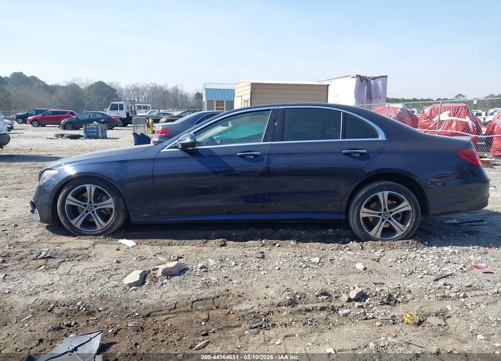 2018 MERCEDES-BENZ E 300 VIN: WDDZF4JB5JA332305