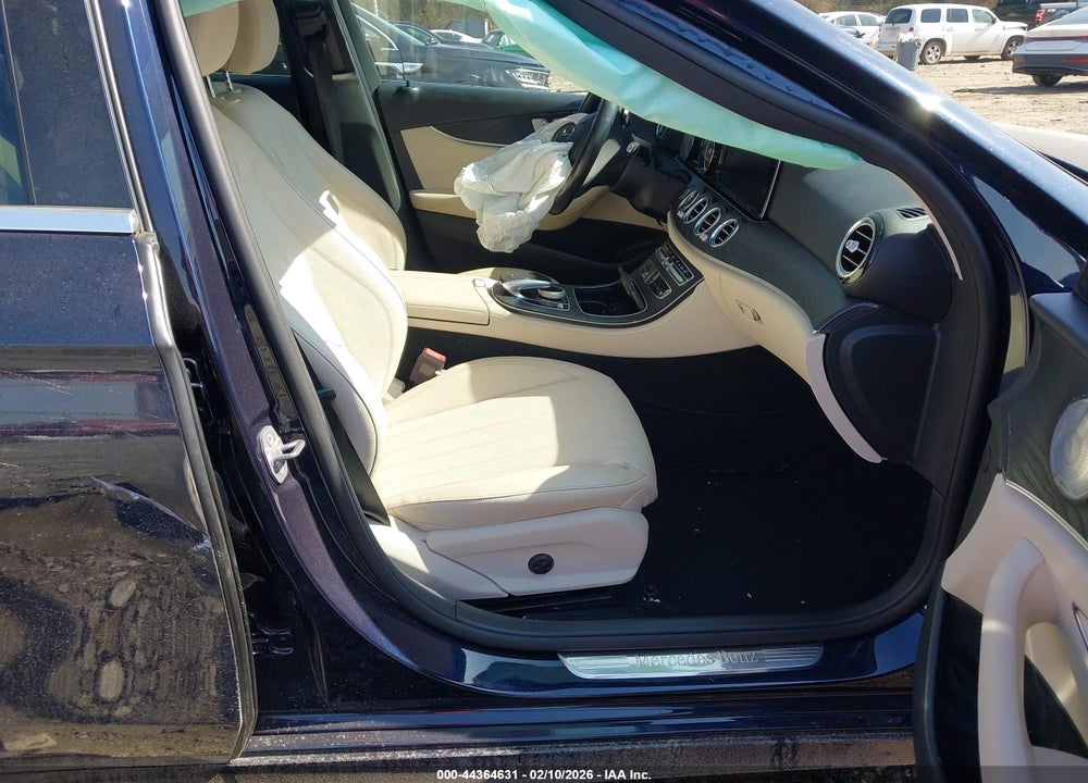 2018 MERCEDES-BENZ E 300 VIN: WDDZF4JB5JA332305