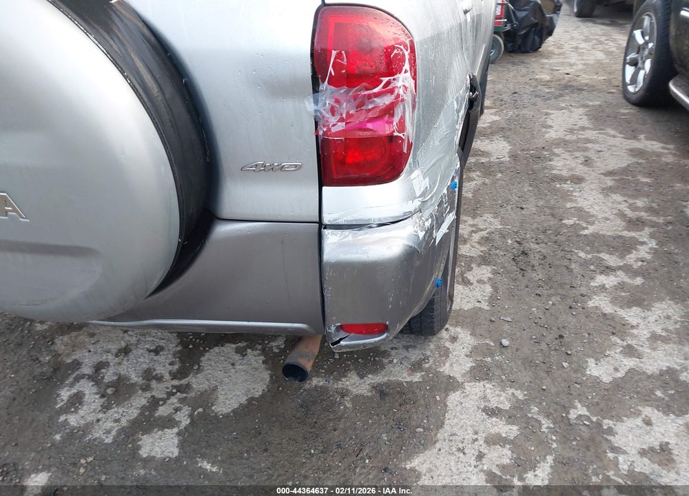 2004 TOYOTA RAV4 VIN: JTEHD20V746020694