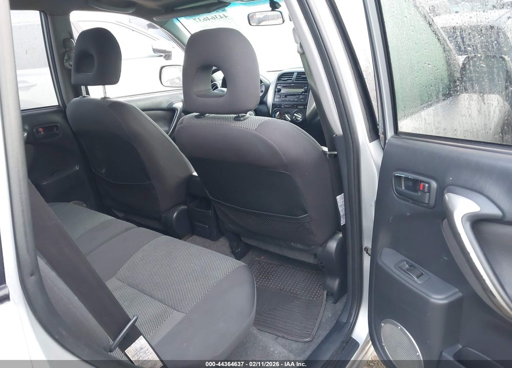 2004 TOYOTA RAV4 VIN: JTEHD20V746020694