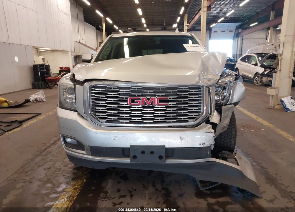 2020 GMC YUKON XL 4WD DENALI VIN: 1GKS2HKJ2LR255616