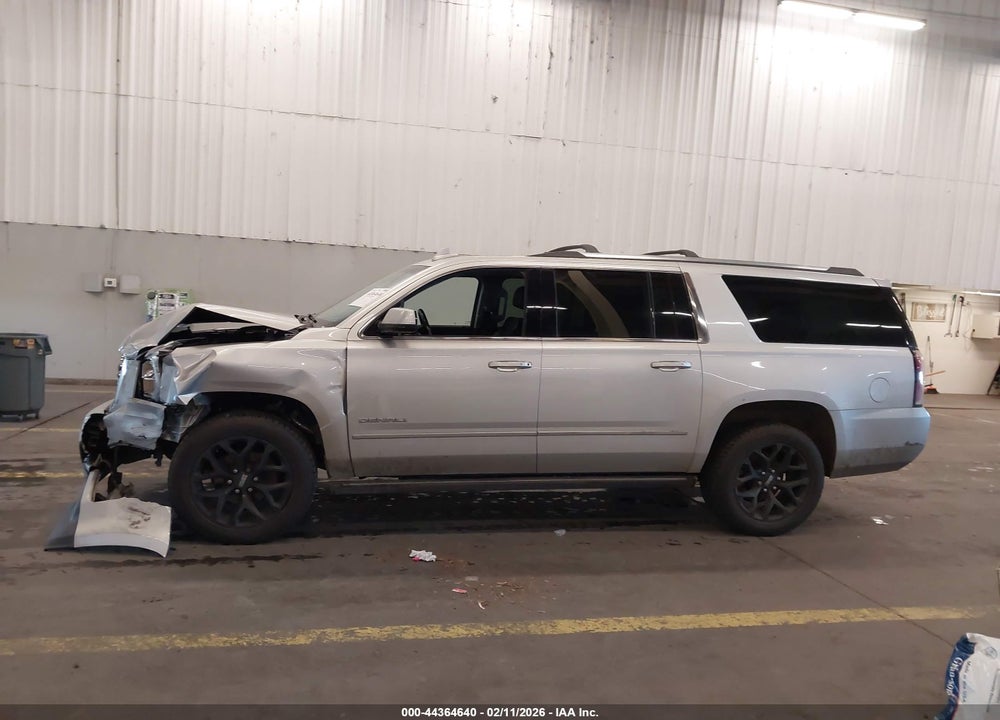 2020 GMC YUKON XL 4WD DENALI VIN: 1GKS2HKJ2LR255616