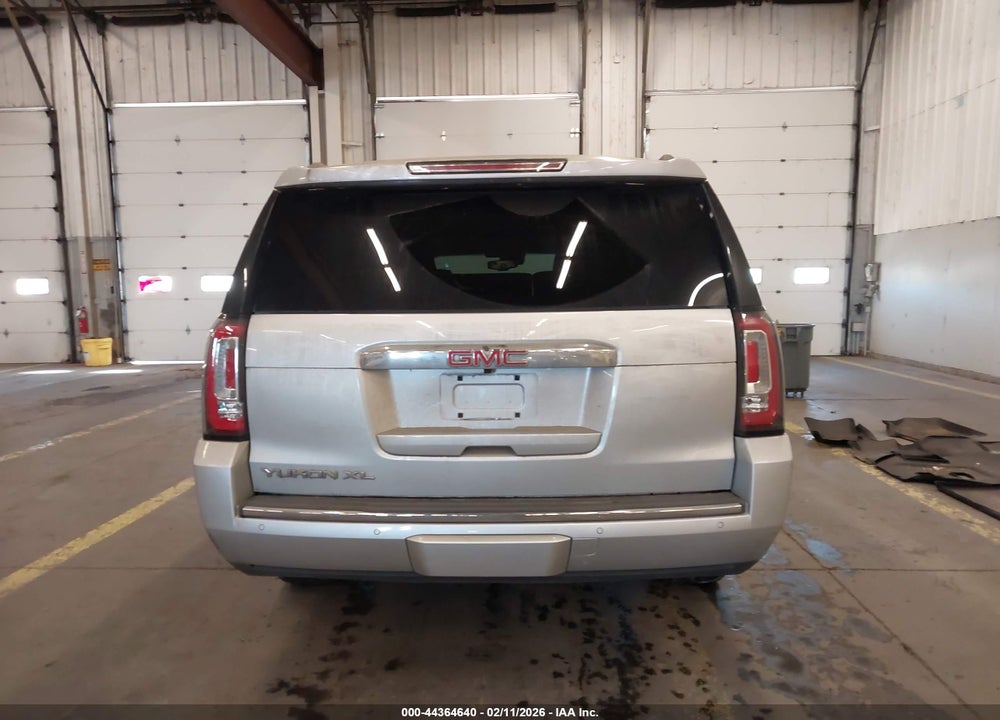 2020 GMC YUKON XL 4WD DENALI VIN: 1GKS2HKJ2LR255616