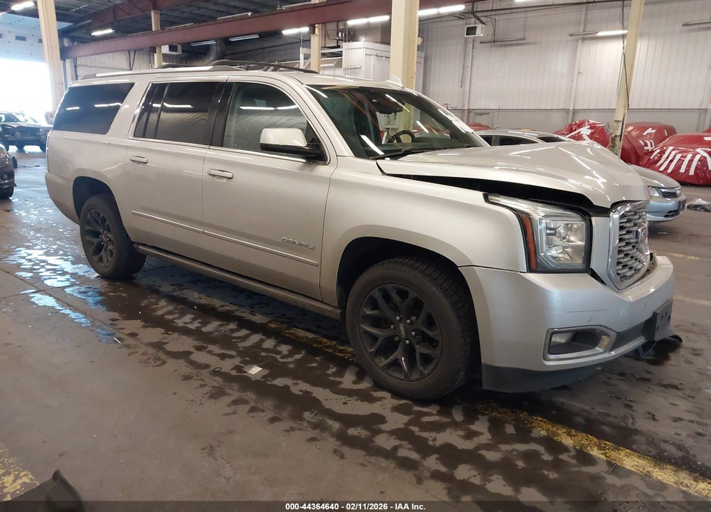 2020 GMC YUKON XL 4WD DENALI VIN: 1GKS2HKJ2LR255616