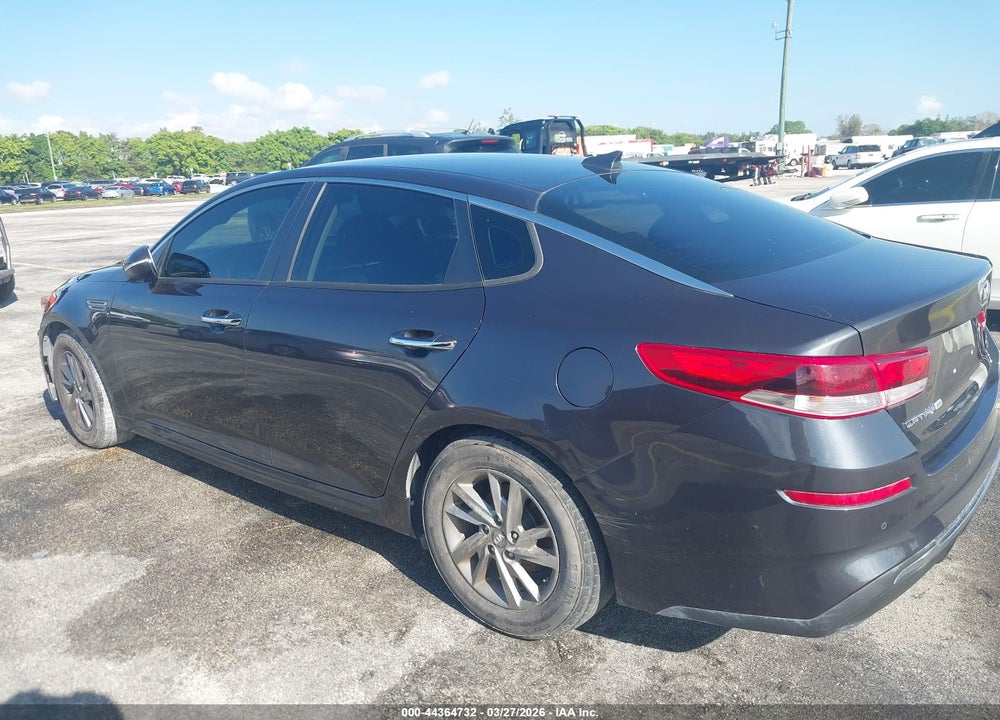 2019 KIA OPTIMA LX VIN: 5XXGT4L31KG294173