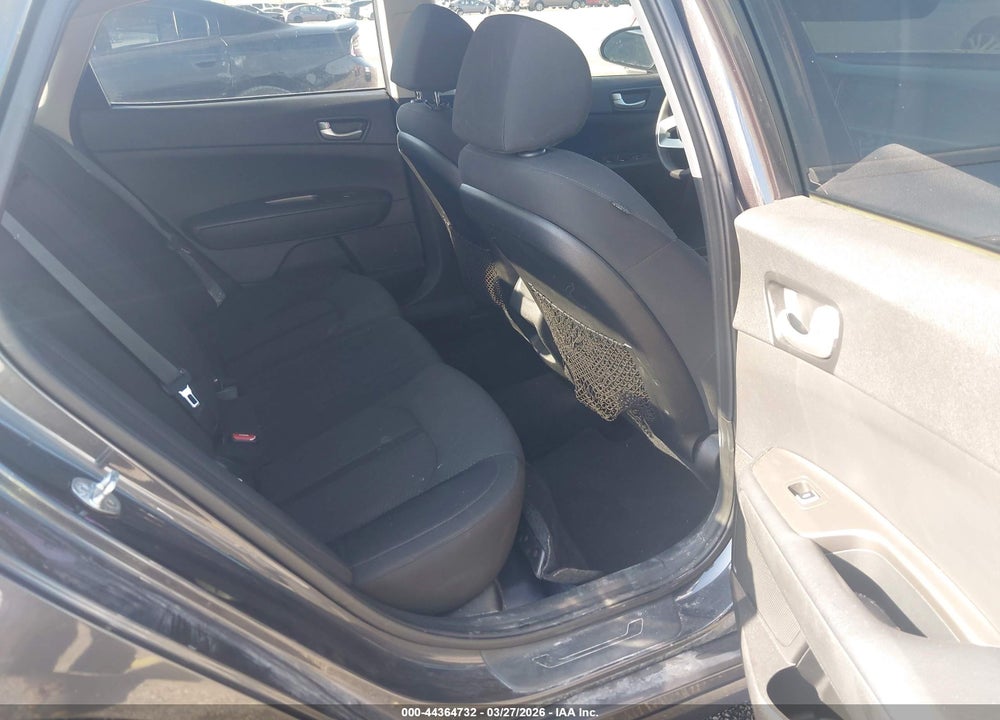 2019 KIA OPTIMA LX VIN: 5XXGT4L31KG294173