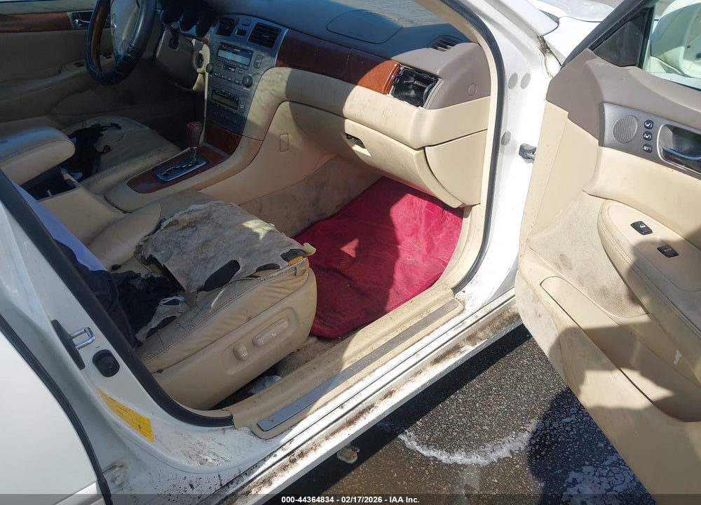 2005 LEXUS ES 330 VIN: JTHBA30G355062988