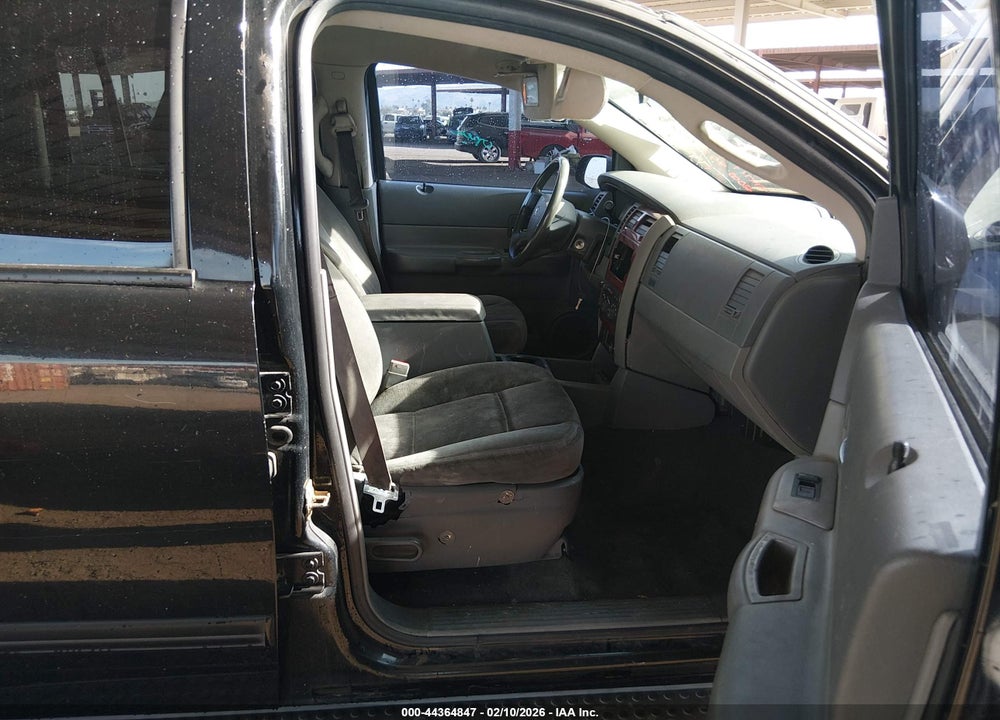 2005 DODGE DURANGO SLT VIN: 1D4HD48D05F519711