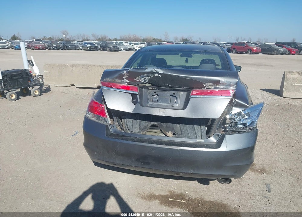 2011 HONDA ACCORD 2.4 LX VIN: 1HGCP2F39BA042283
