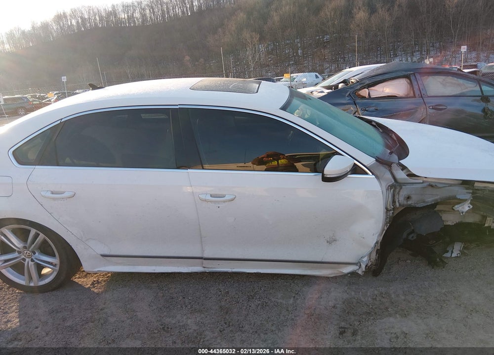 2015 VOLKSWAGEN PASSAT 1.8T SE VIN: 1VWBT7A33FC005182