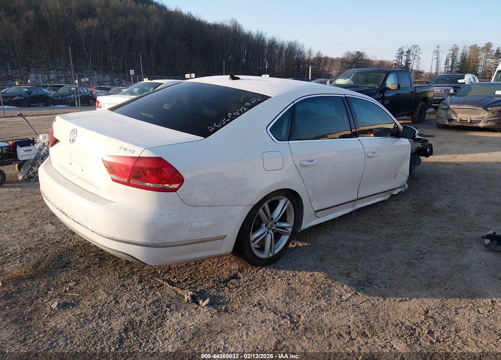 2015 VOLKSWAGEN PASSAT 1.8T SE VIN: 1VWBT7A33FC005182