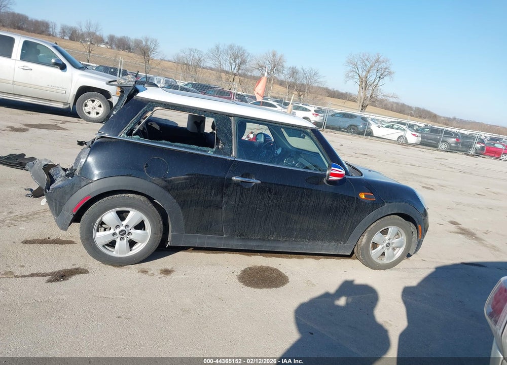2014 MINI HARDTOP COOPER VIN: WMWXM5C51ET932928