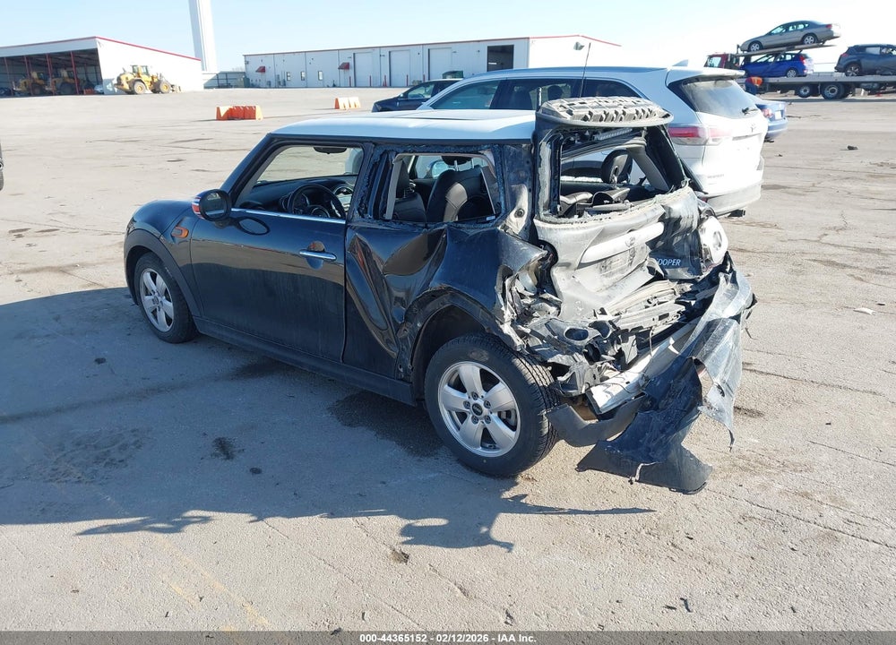 2014 MINI HARDTOP COOPER VIN: WMWXM5C51ET932928