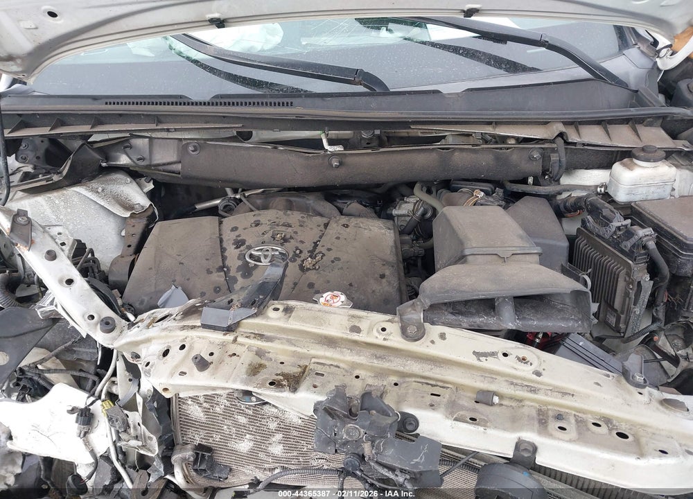 2019 TOYOTA HIGHLANDER XLE VIN: 5TDJZRFH3KS624189