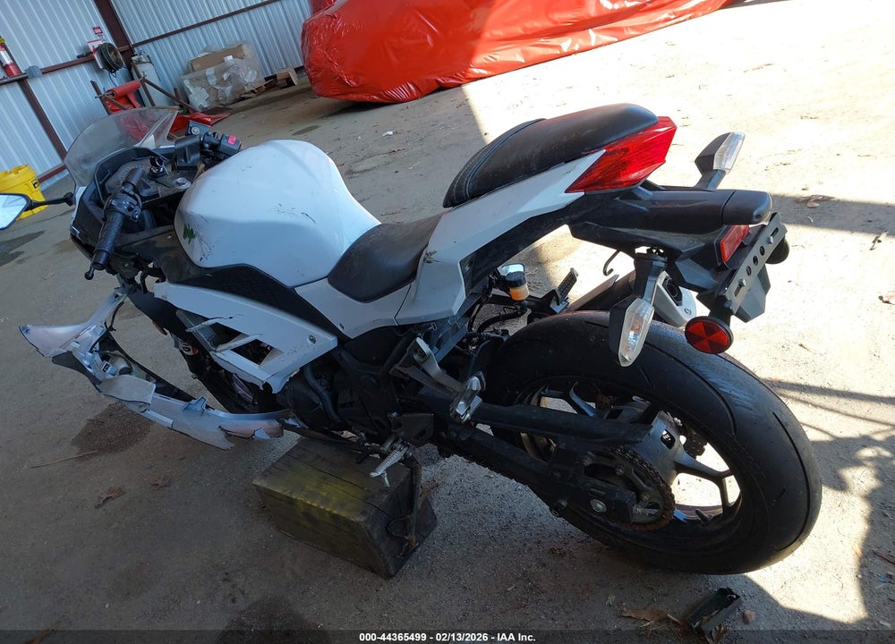 2015 KAWASAKI EX300 B VIN: JKAEX8B10FDA20382