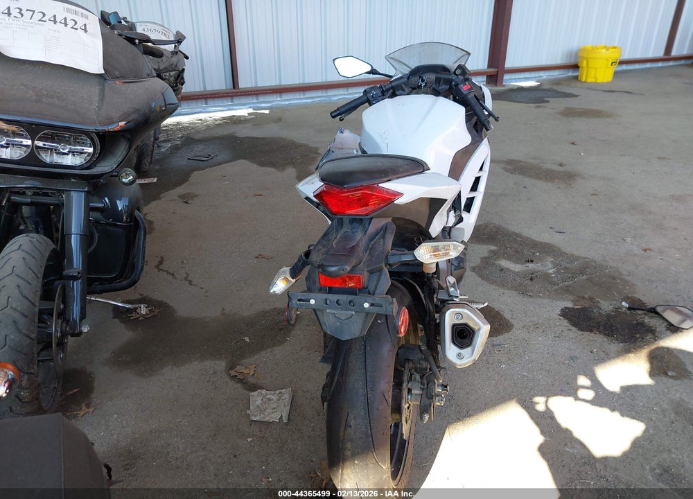 2015 KAWASAKI EX300 B VIN: JKAEX8B10FDA20382