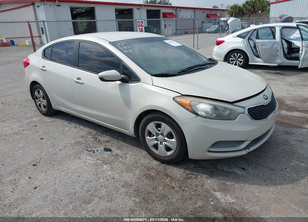 2015 KIA FORTE LX VIN: KNAFK4A64F5368057