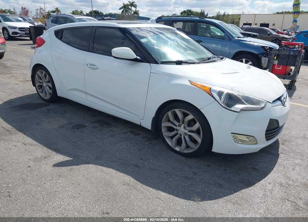 2015 HYUNDAI VELOSTER VIN: KMHTC6AD4FU239671
