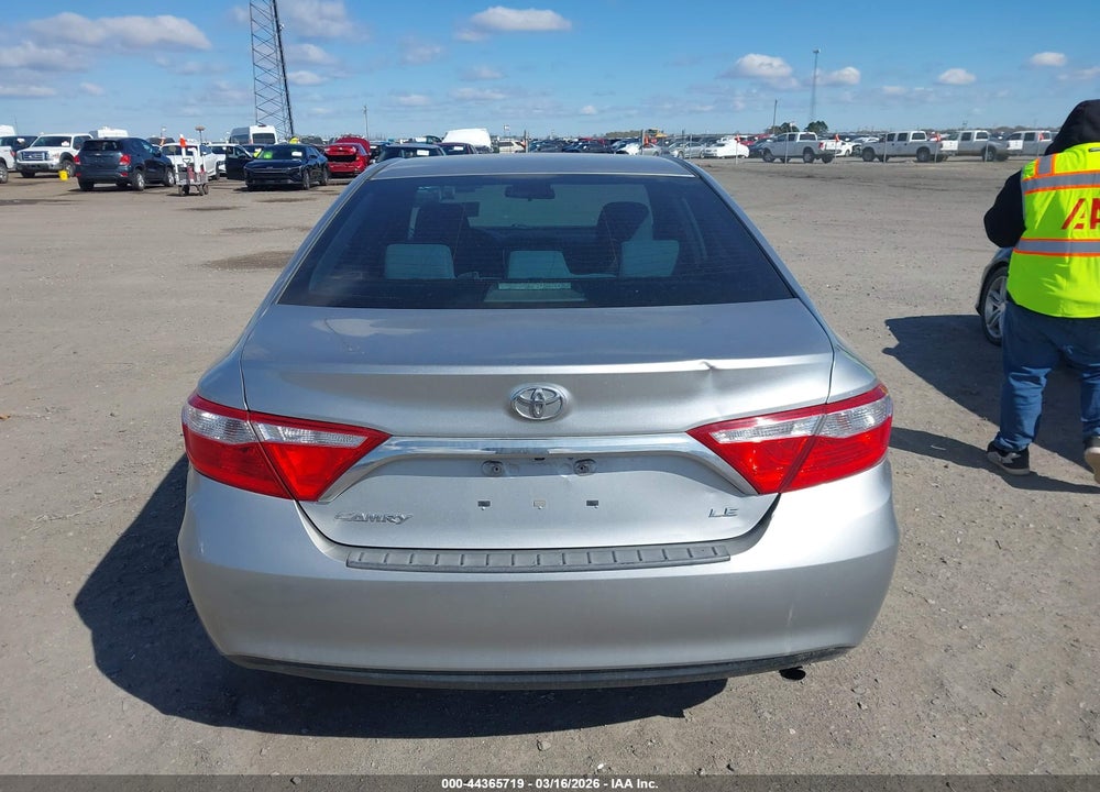 2016 TOYOTA CAMRY LE VIN: 4T4BF1FK5GR557562