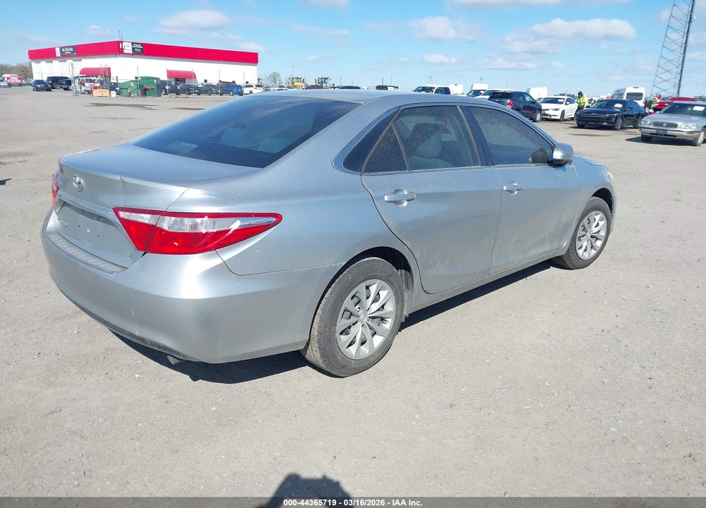 2016 TOYOTA CAMRY LE VIN: 4T4BF1FK5GR557562