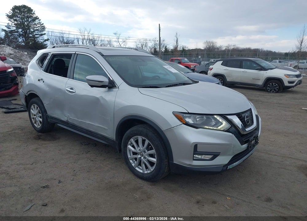 2017 NISSAN ROGUE SV VIN: 5N1AT2MV7HC825472