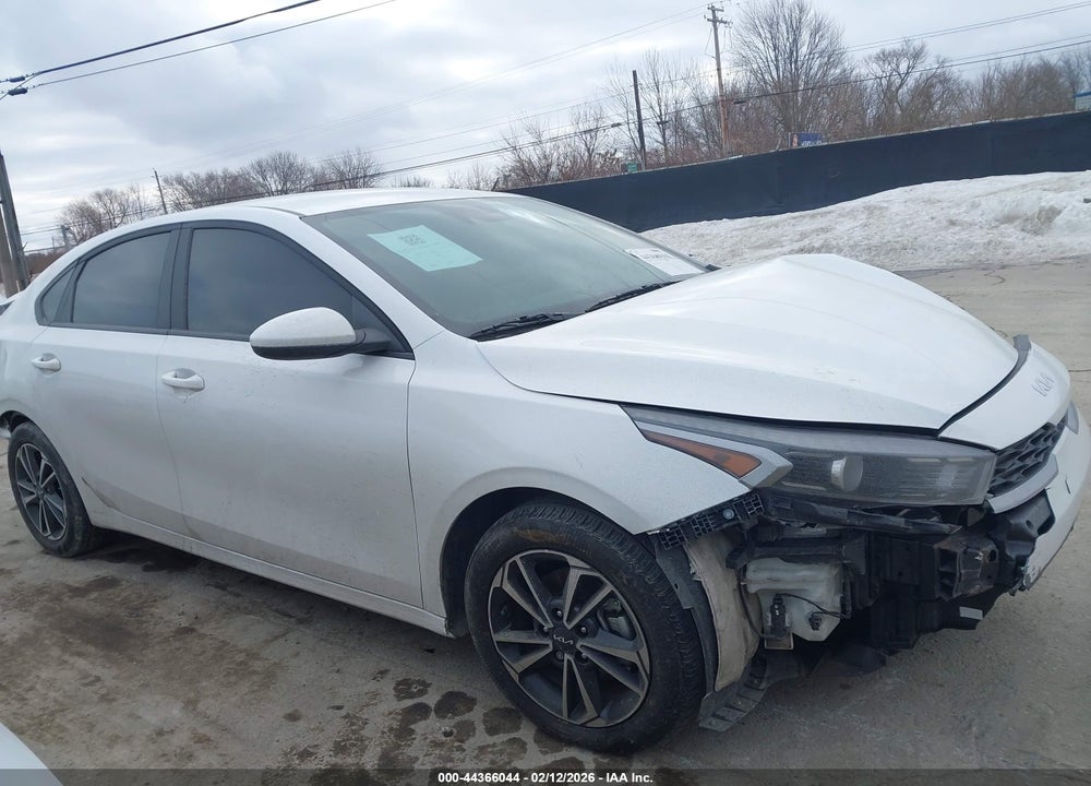 2024 KIA FORTE LXS VIN: 3KPF24AD7RE728545
