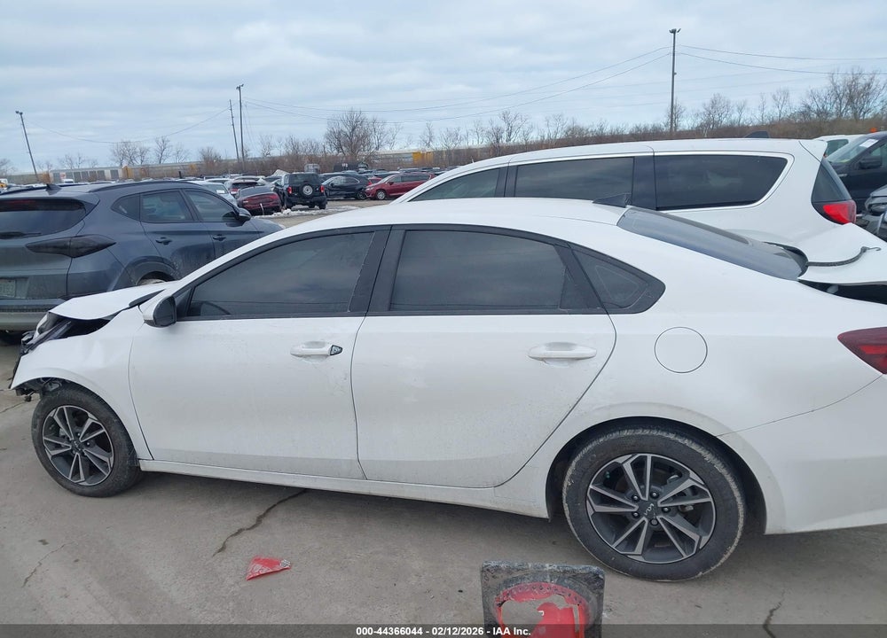 2024 KIA FORTE LXS VIN: 3KPF24AD7RE728545