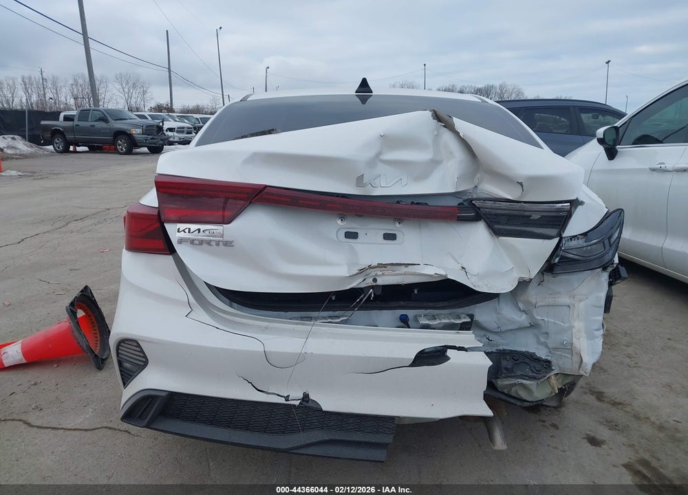 2024 KIA FORTE LXS VIN: 3KPF24AD7RE728545