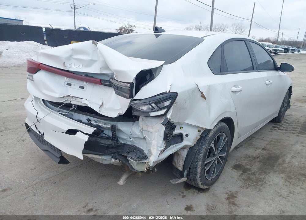 2024 KIA FORTE LXS VIN: 3KPF24AD7RE728545