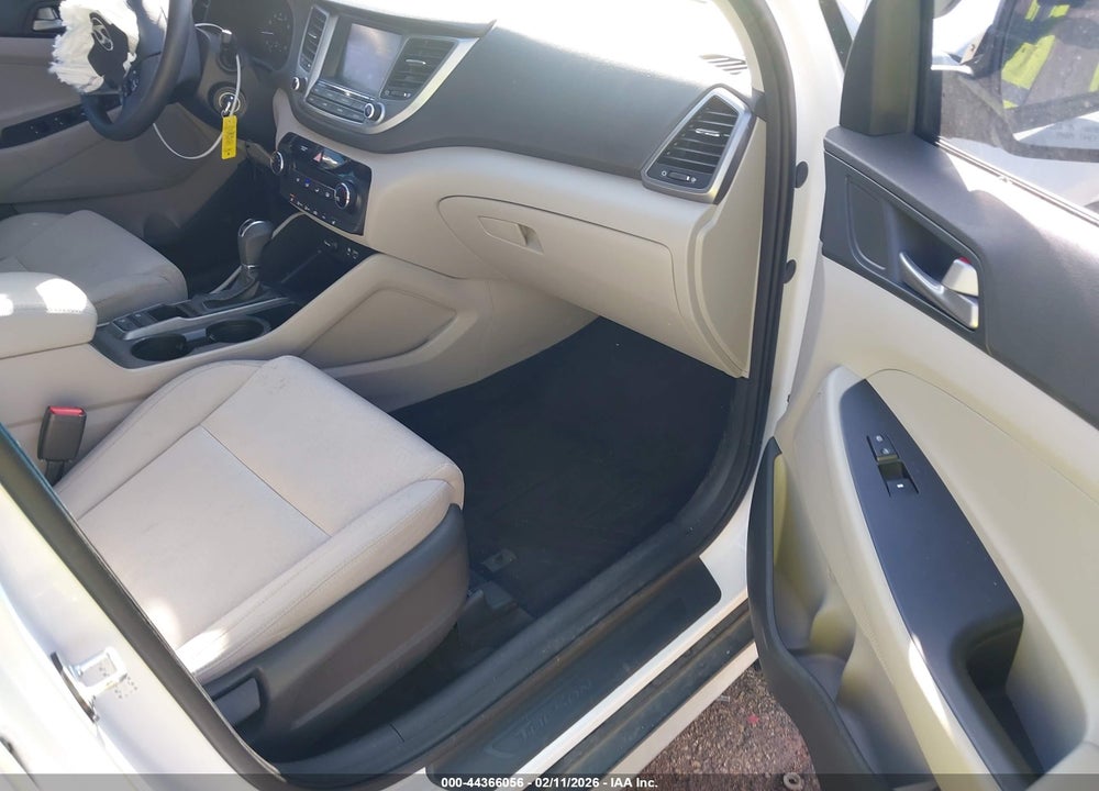 2018 HYUNDAI TUCSON SEL VIN: KM8J33A48JU713927