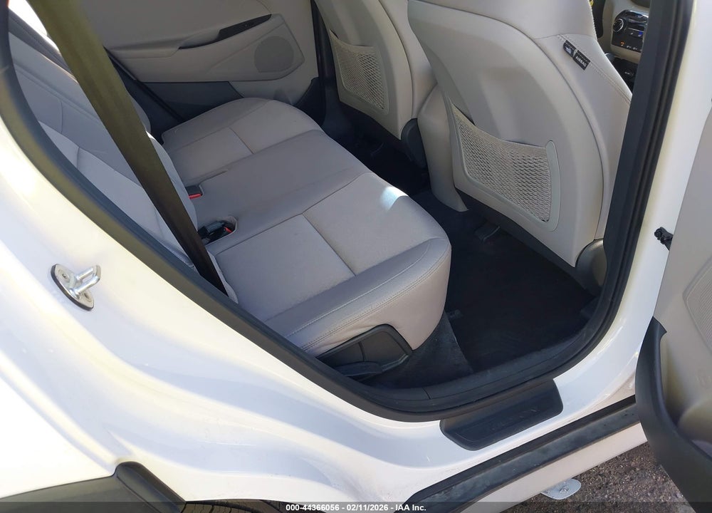 2018 HYUNDAI TUCSON SEL VIN: KM8J33A48JU713927