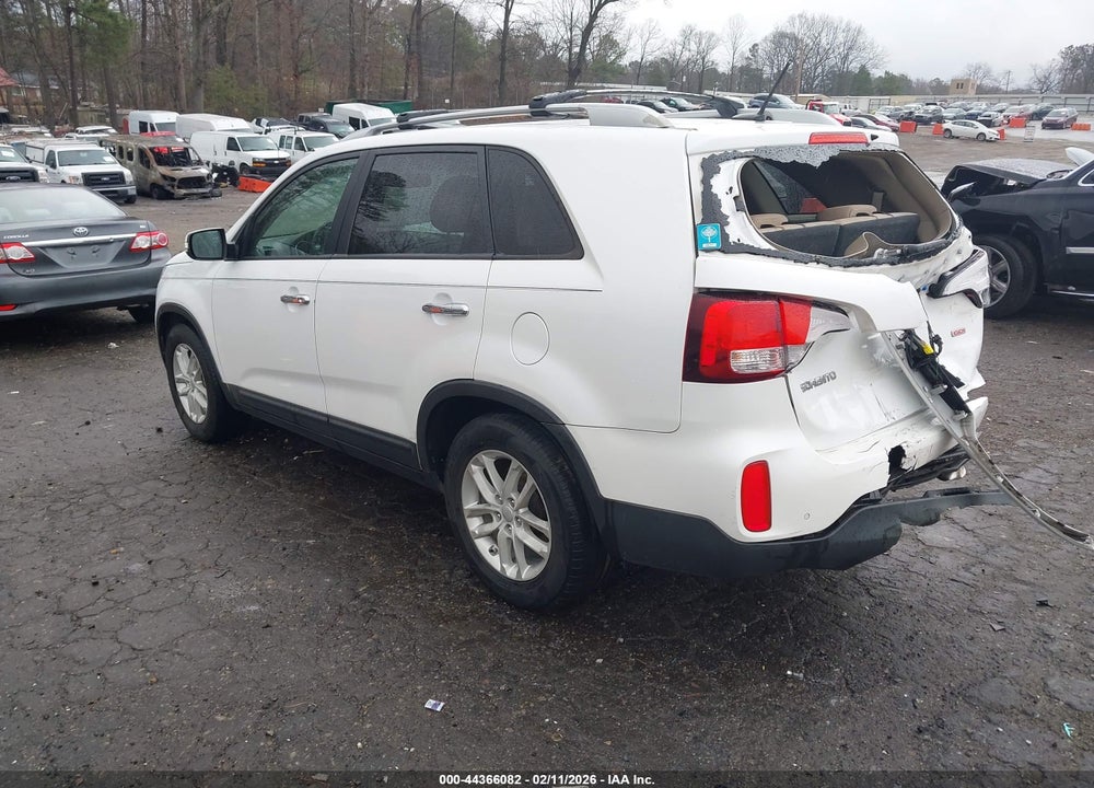 2014 KIA SORENTO LX VIN: 5XYKT4A61EG463132