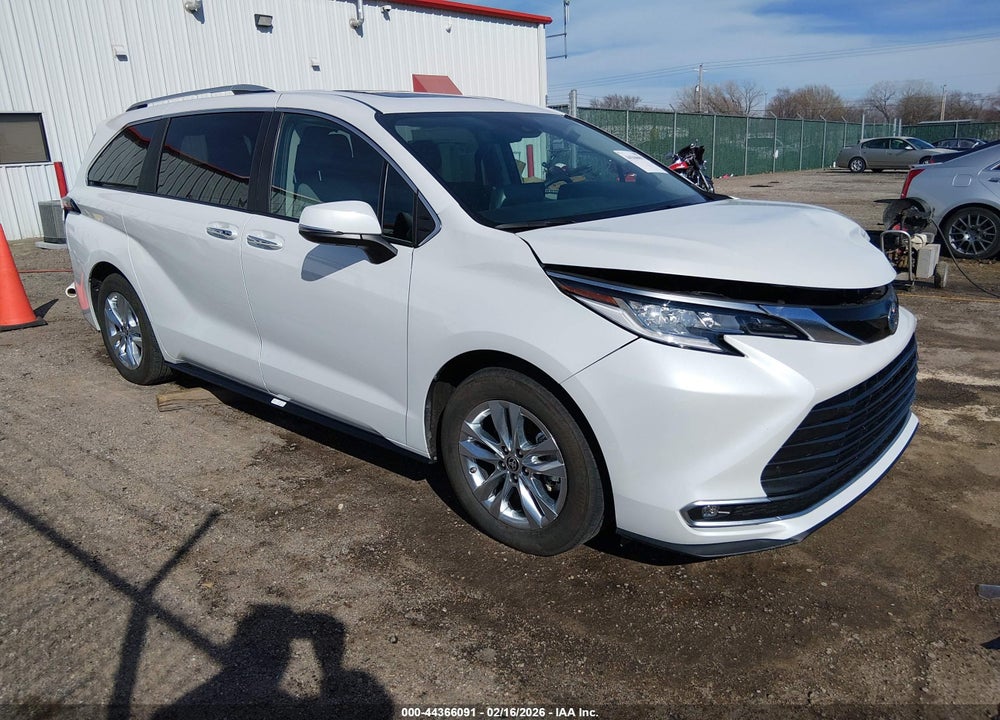 2024 TOYOTA SIENNA LIMITED VIN: 5TDZRKEC0RS189495