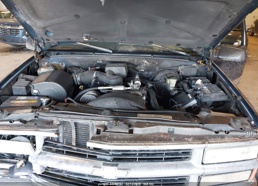 1999 CHEVROLET SUBURBAN 1500 LT VIN: 1GNFK16R3XJ434456