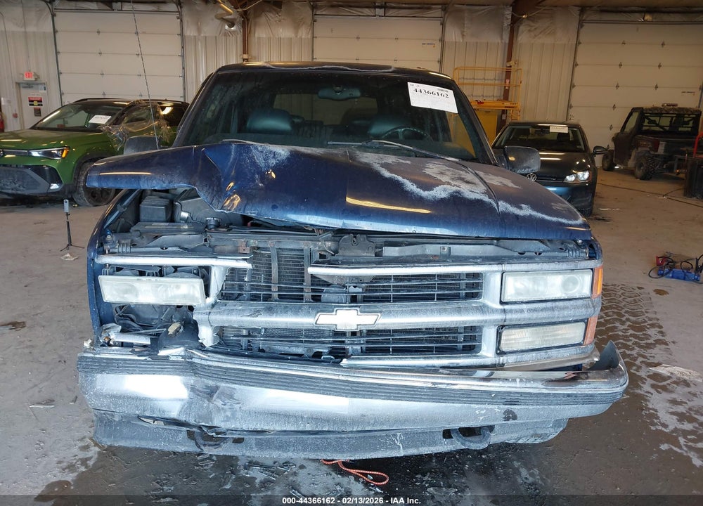 1999 CHEVROLET SUBURBAN 1500 LT VIN: 1GNFK16R3XJ434456