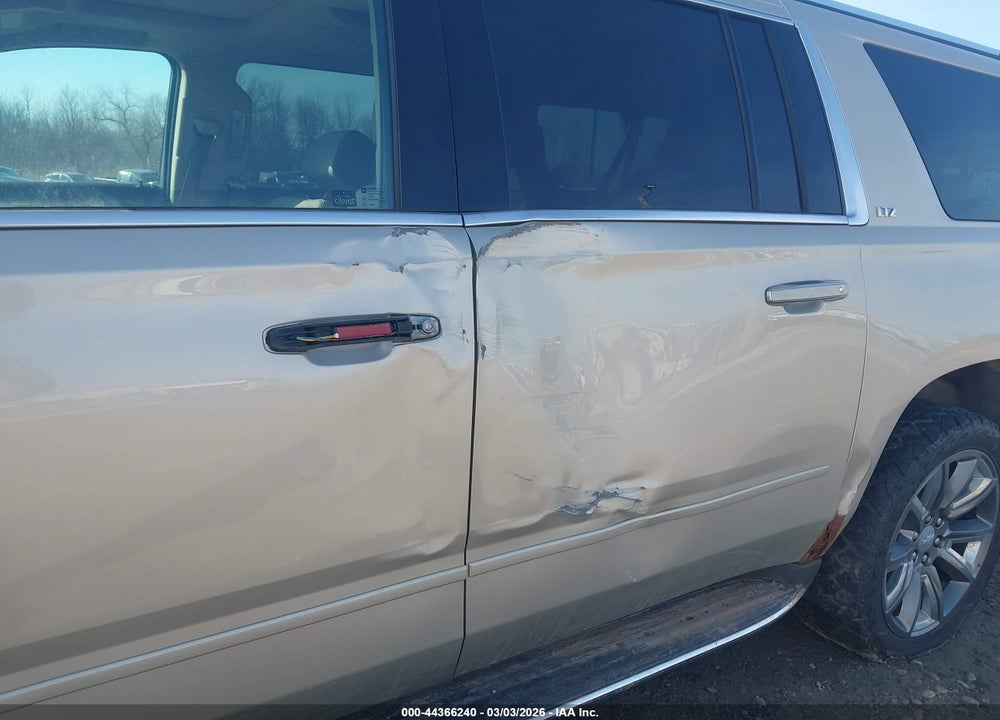 2015 CHEVROLET SUBURBAN 1500 LTZ VIN: 1GNSKKKC1FR678385