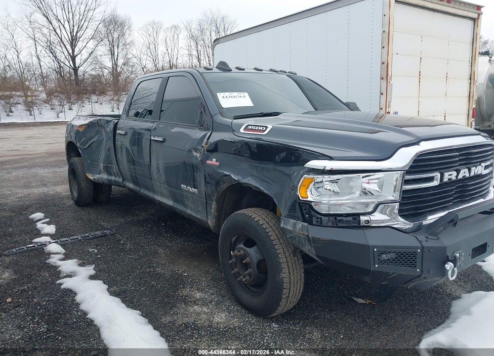 2019 RAM 3500 BIG HORN  4X4 8' BOX VIN: 3C63RRHL9KG569909