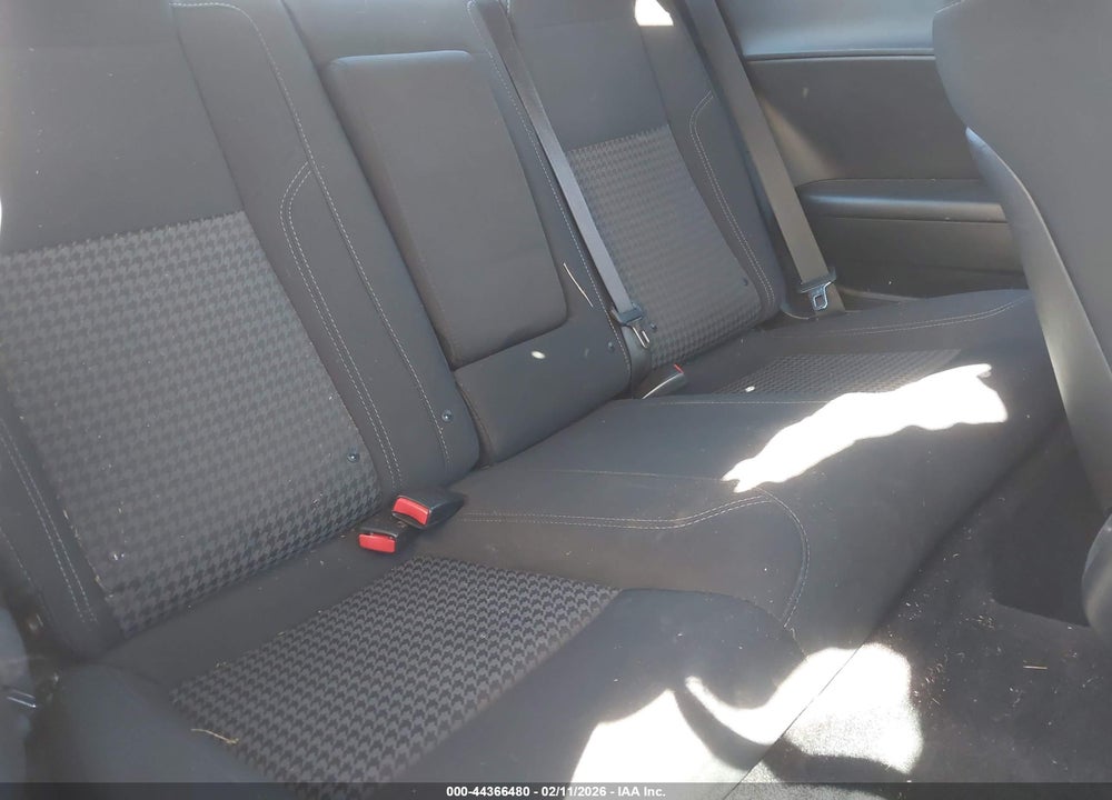 2018 DODGE CHALLENGER SXT VIN: 2C3CDZAG3JH332646
