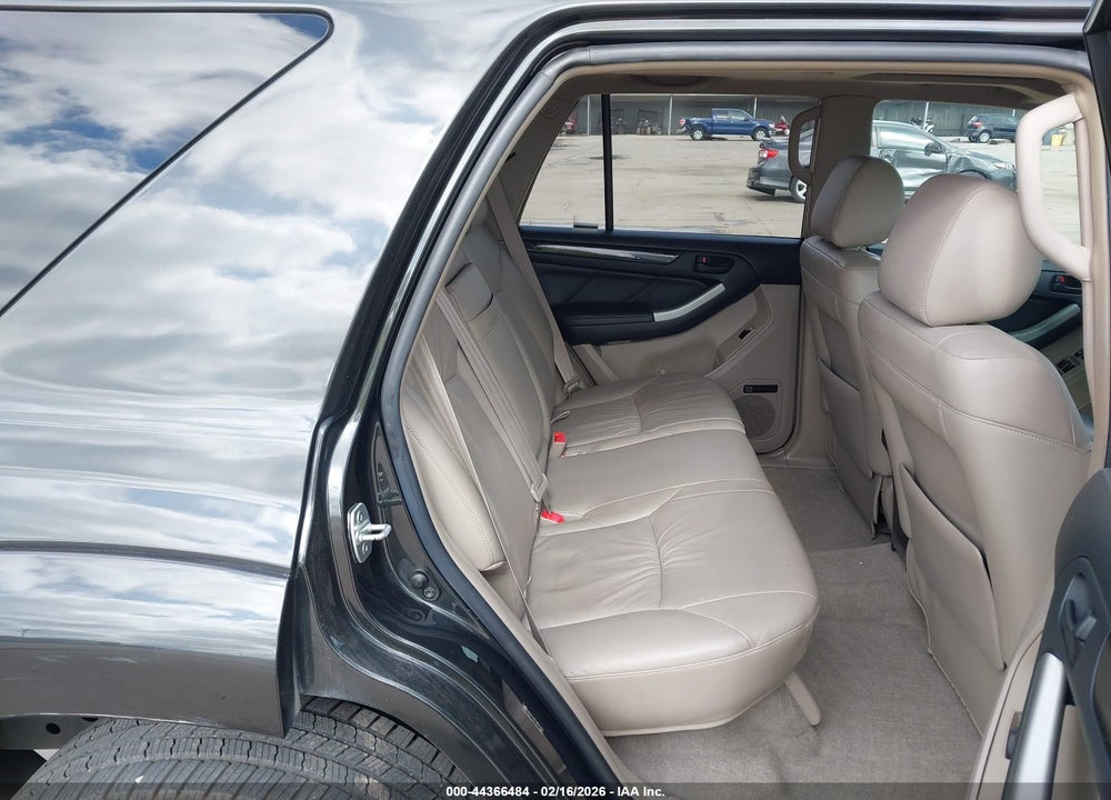 2007 TOYOTA 4RUNNER LIMITED V8 VIN: JTEZT17R178012237