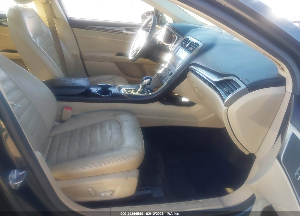2016 FORD FUSION SE VIN: 3FA6P0HD8GR127396