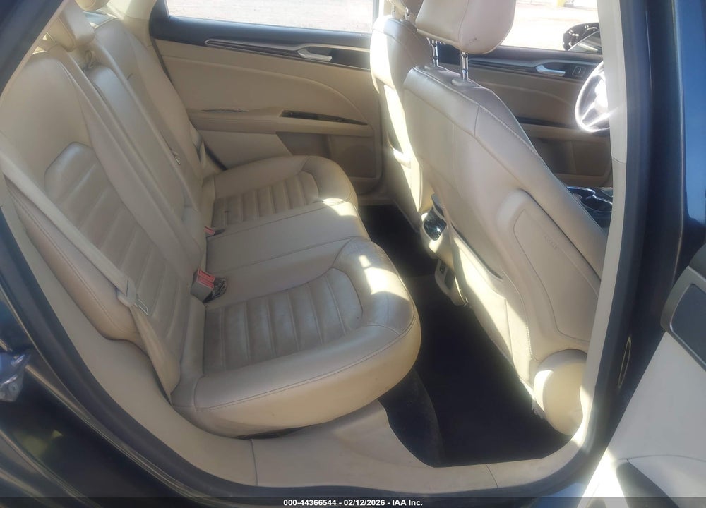 2016 FORD FUSION SE VIN: 3FA6P0HD8GR127396