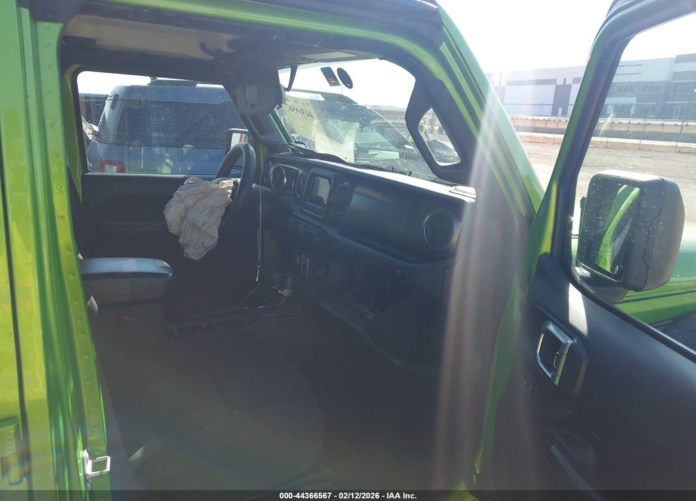 2018 JEEP WRANGLER UNLIMITED SPORT S 4X4 VIN: 1C4HJXDG2JW301142