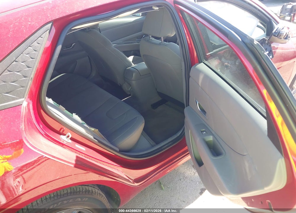 2024 HYUNDAI ELANTRA SEL VIN: KMHLM4DG3RU760392