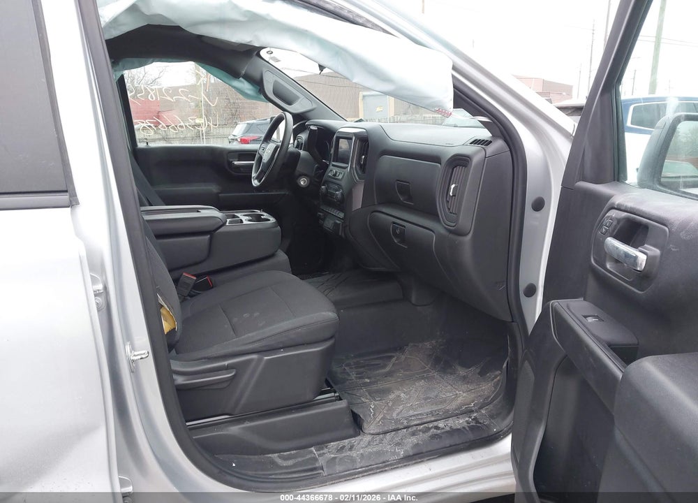 2021 CHEVROLET SILVERADO 1500 4WD  SHORT BED CUSTOM VIN: 3GCPYBEK0MG221855