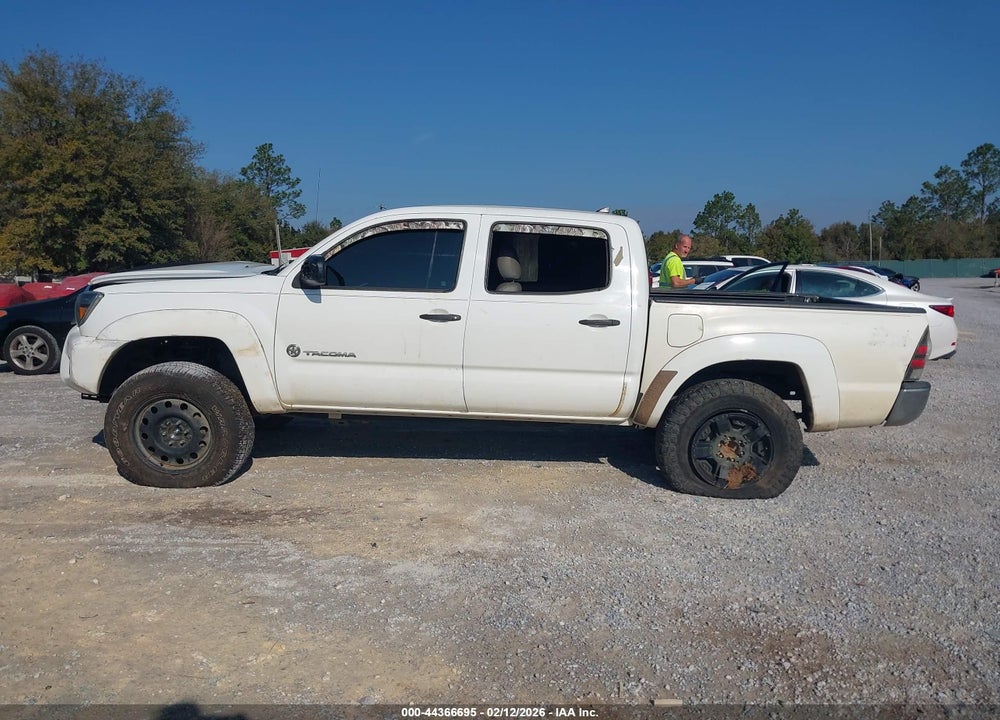 2014 TOYOTA TACOMA BASE V6 VIN: 5TFLU4EN2EX100175