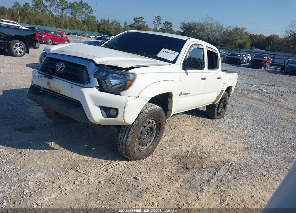 2014 TOYOTA TACOMA BASE V6 VIN: 5TFLU4EN2EX100175