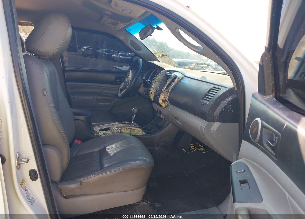 2014 TOYOTA TACOMA BASE V6 VIN: 5TFLU4EN2EX100175