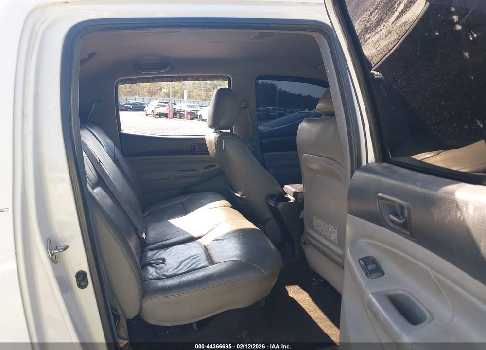 2014 TOYOTA TACOMA BASE V6 VIN: 5TFLU4EN2EX100175