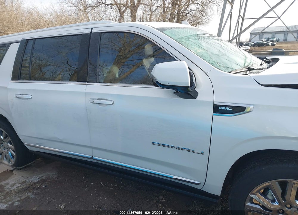 2021 GMC YUKON XL 4WD DENALI VIN: 1GKS2JKL7MR182091
