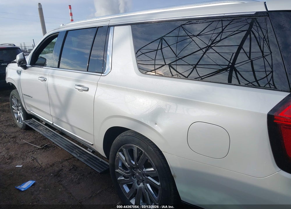 2021 GMC YUKON XL 4WD DENALI VIN: 1GKS2JKL7MR182091